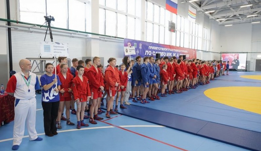 В Биробиджане прошел Всероссийский турнир по самбо имени Жоржа Коваля