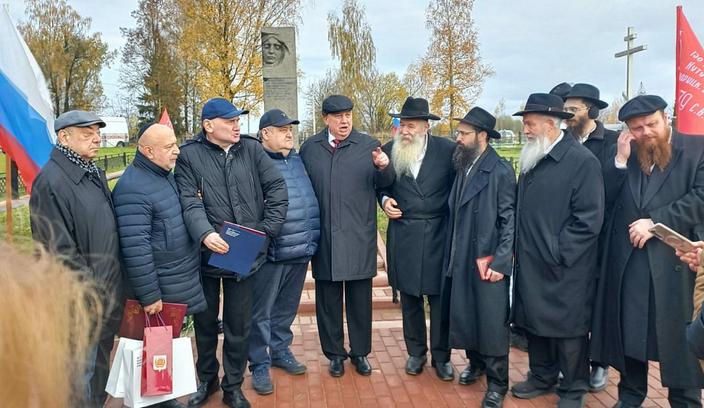 Обновленный мемориал жертвам Холокоста открылся в Рудне Смоленской области