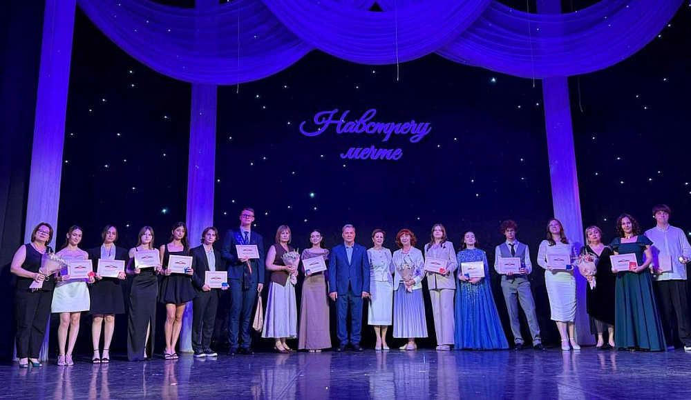 Выпускной бал в пятигорской еврейской школе «Геула»