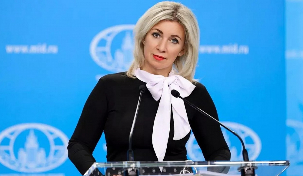 Россия добивается равного отношения к жертвам нацистов, заявила Захарова