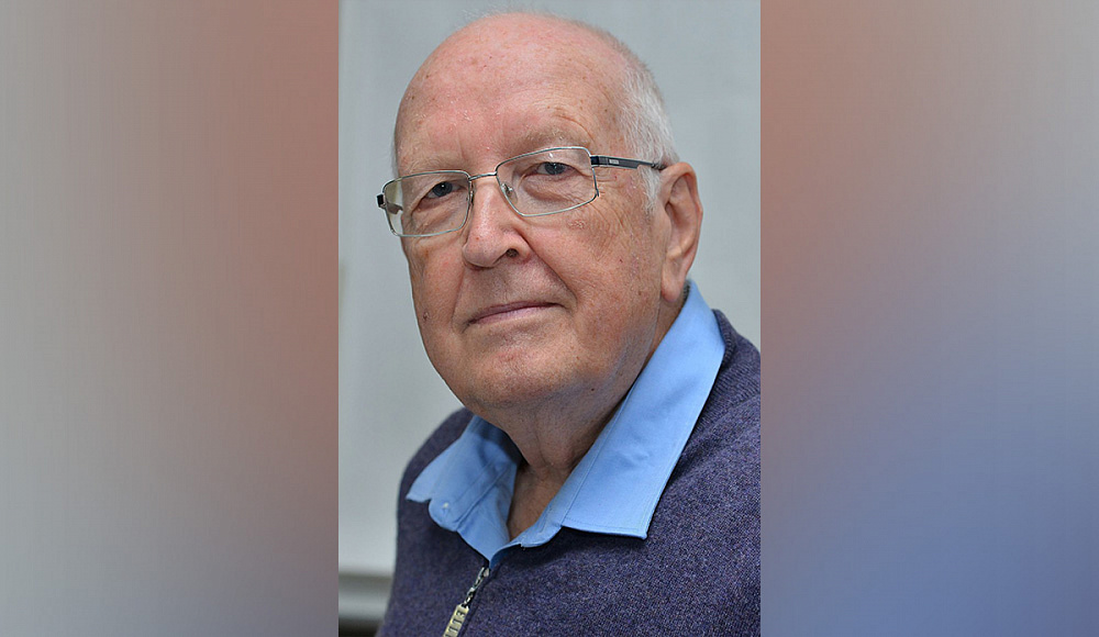 Олег Фиговский: о войне, эвакуации, любви к Маяковскому, создании клея «Бустилат» и новой жизни в Израиле 